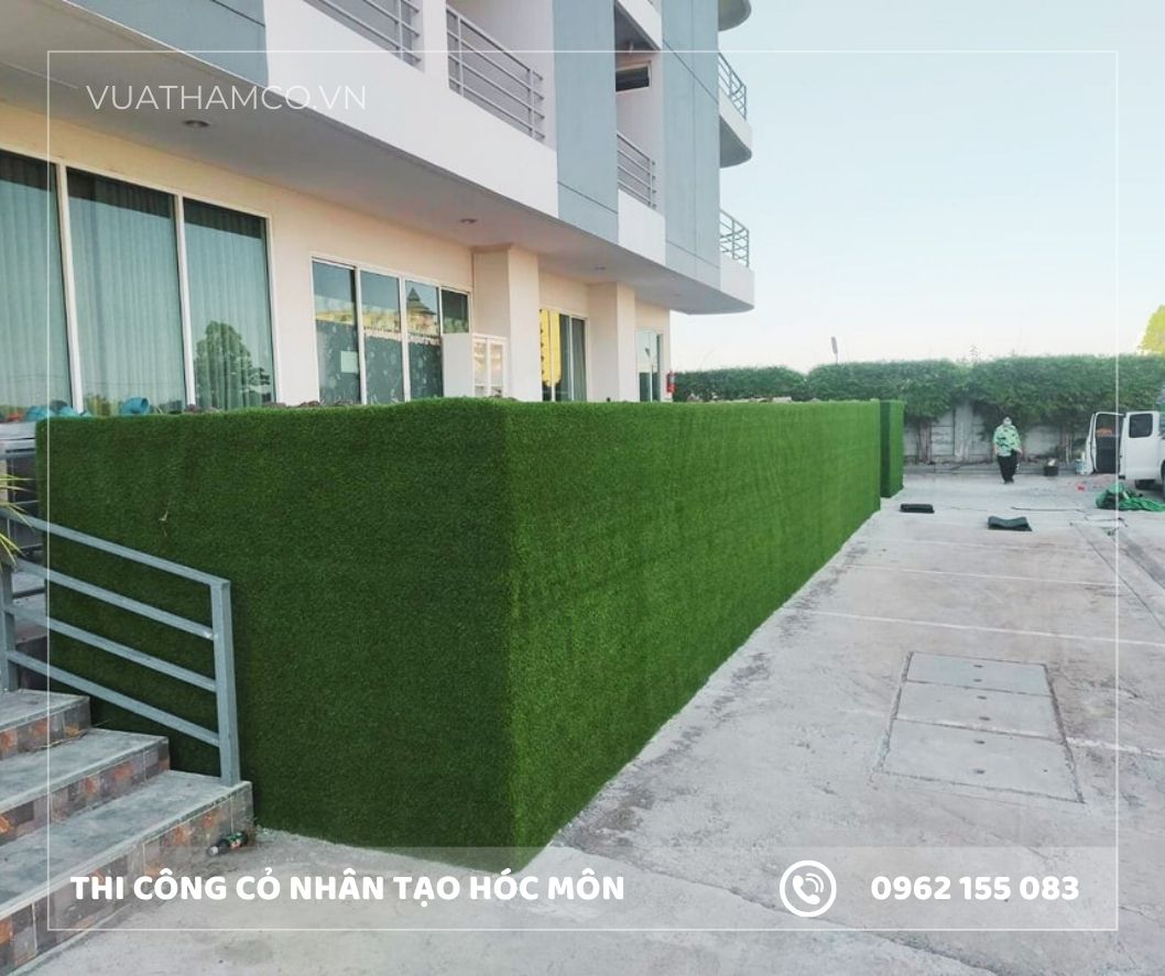 Cỏ nhân tạo dán tường Hóc Môn