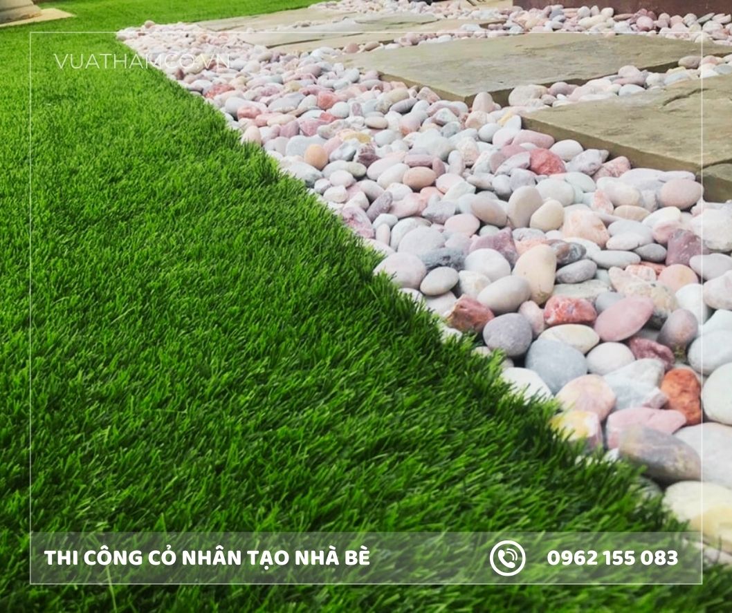 Cỏ nhân tạo làm sân vườn ở Nhà Bè