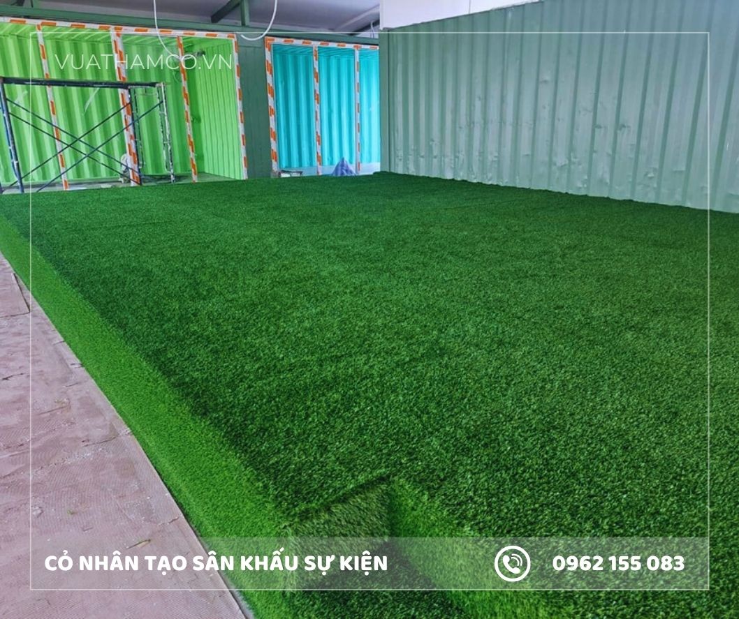 Cỏ nhân tạo trải sàn sân khấu ở Quận 12